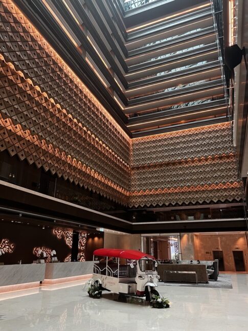 lancaster bangkok lobby